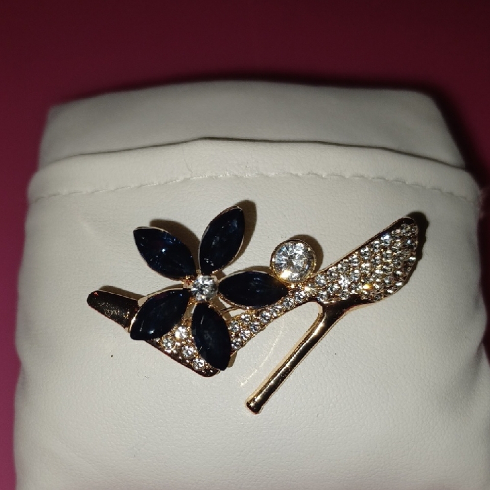 Elegant Gold and Blue Floral Shoe Brooch